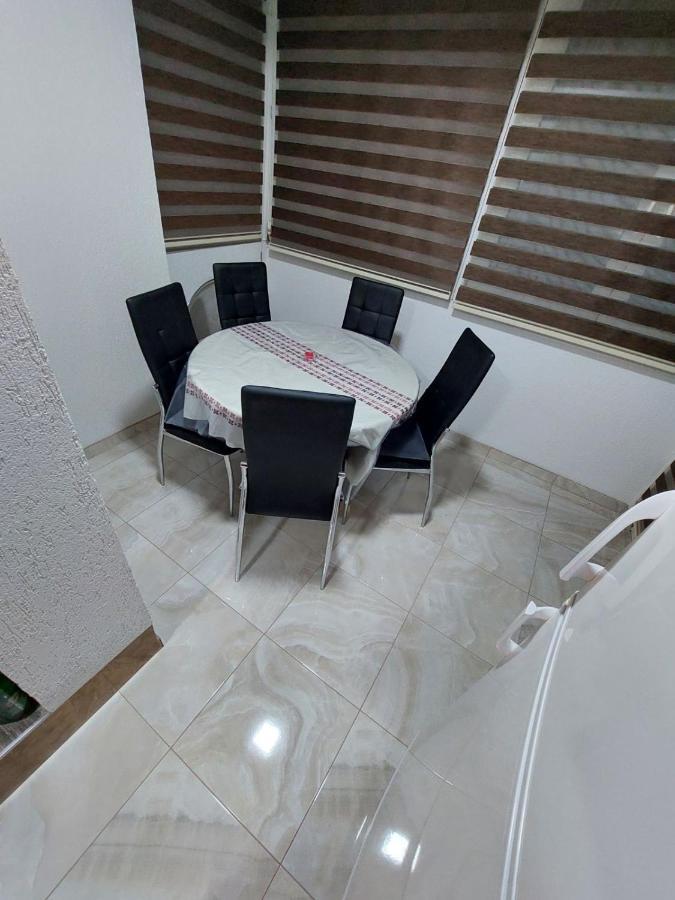 L'Appartement De La Pyramide Du Soleil Вісоко Екстер'єр фото